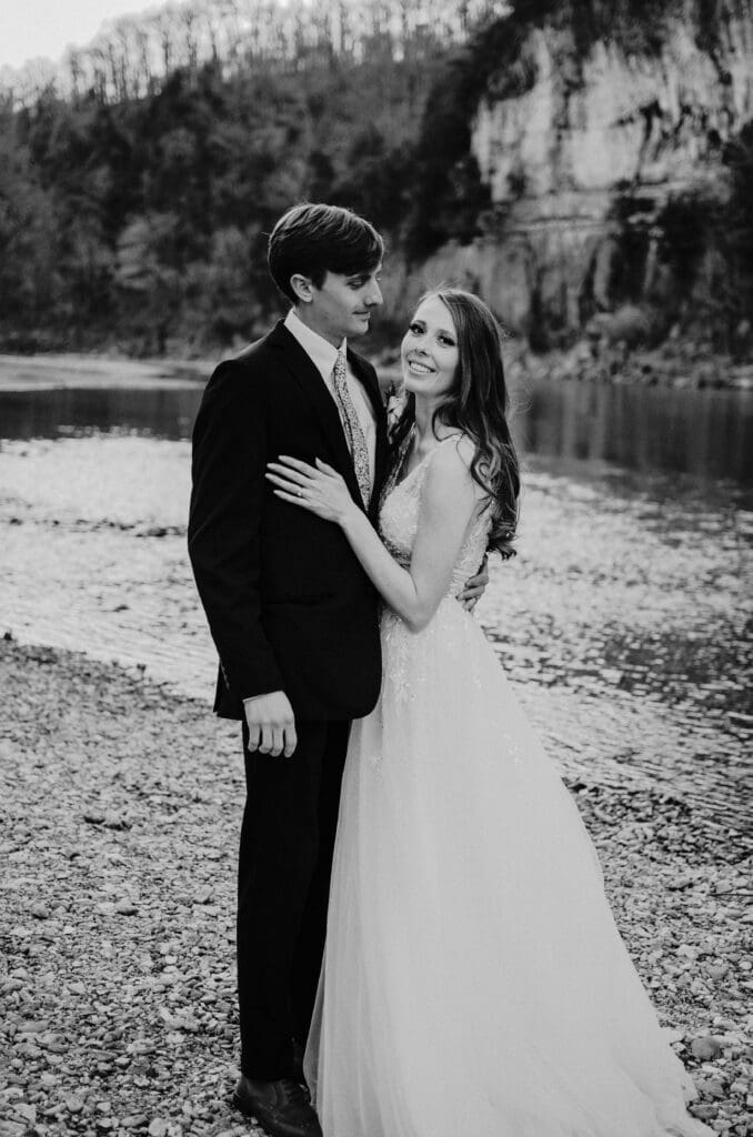 buffalo river tyler bend elopement