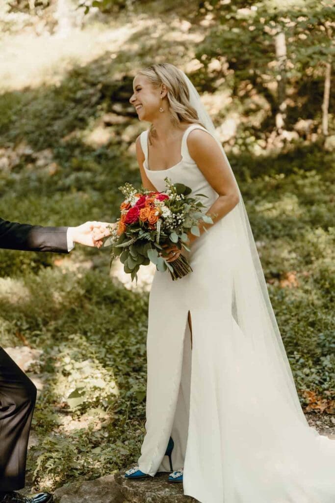 wedding couple portraits at thorncrown chapel arkansas