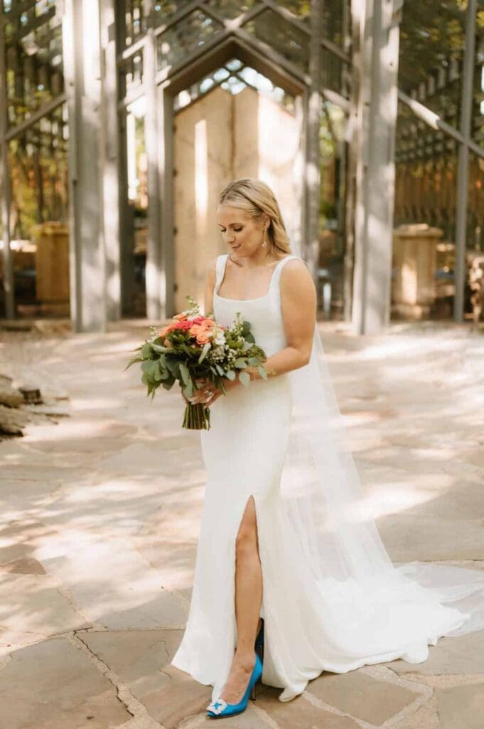 bridal portraits at thorncrown chapel arkansas