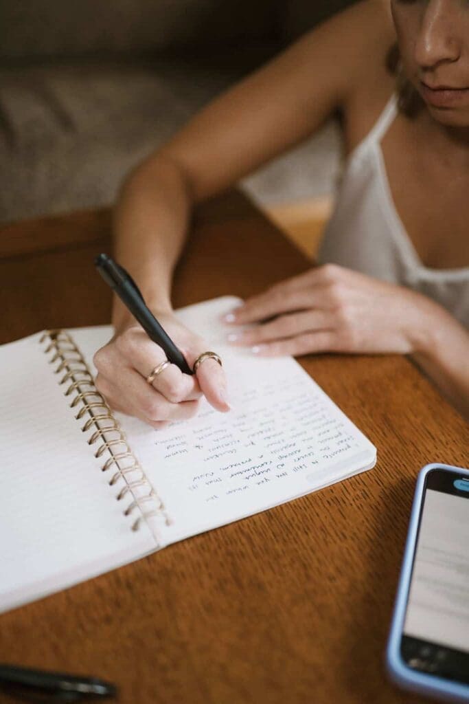 bride getting ready at basin park hotel eureka springs wedding
