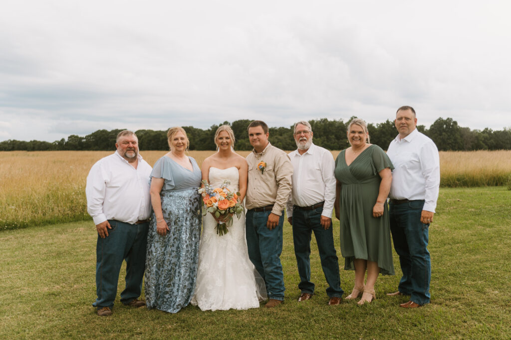 family portraits at wedding in hermann missouri