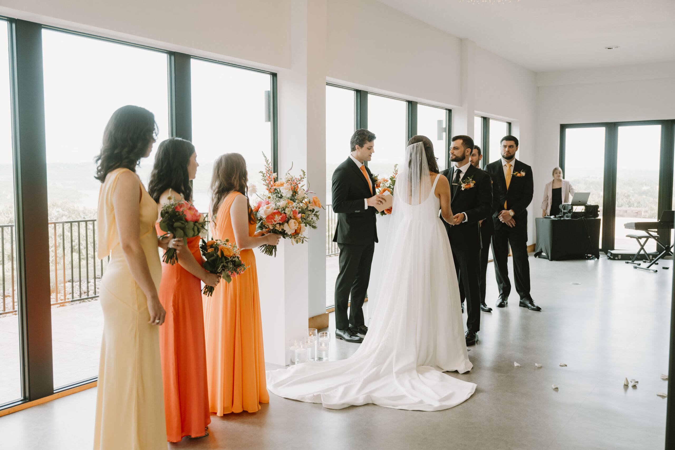 wedding ceremony at glasshaus