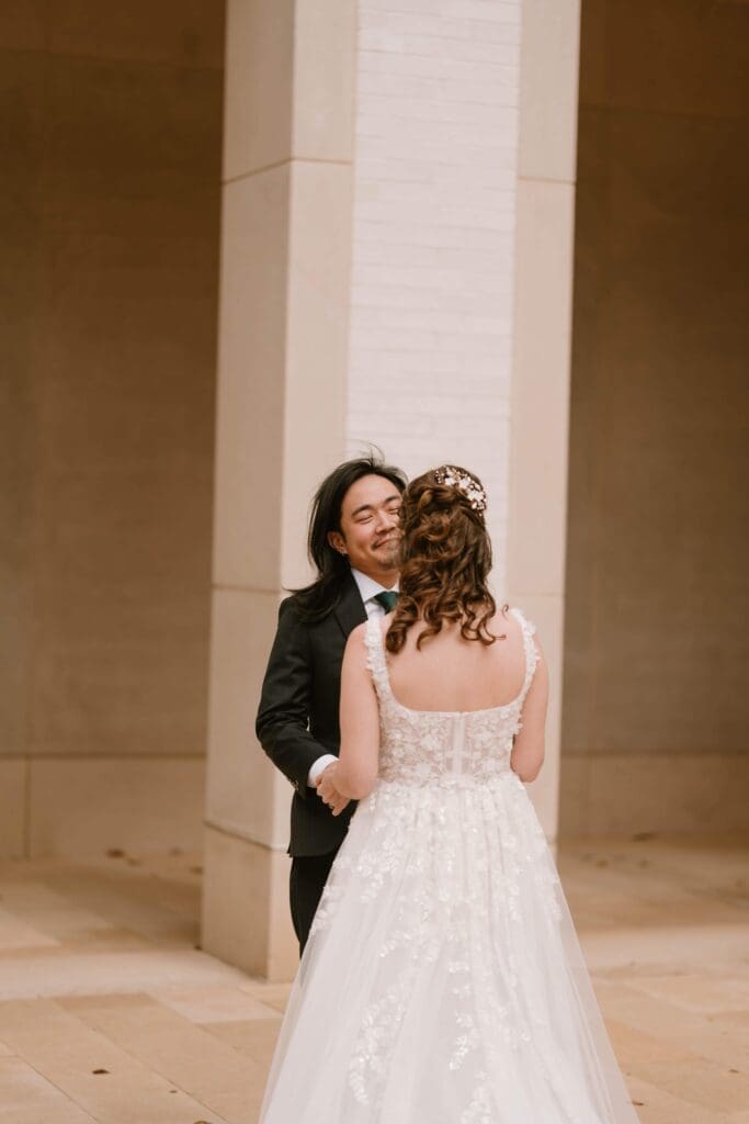 bride groom first look at arkansas museum of fine arts