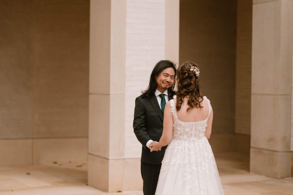 bride groom first look at arkansas museum of fine arts