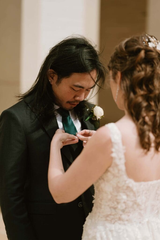 bride groom first look at arkansas museum of fine arts
