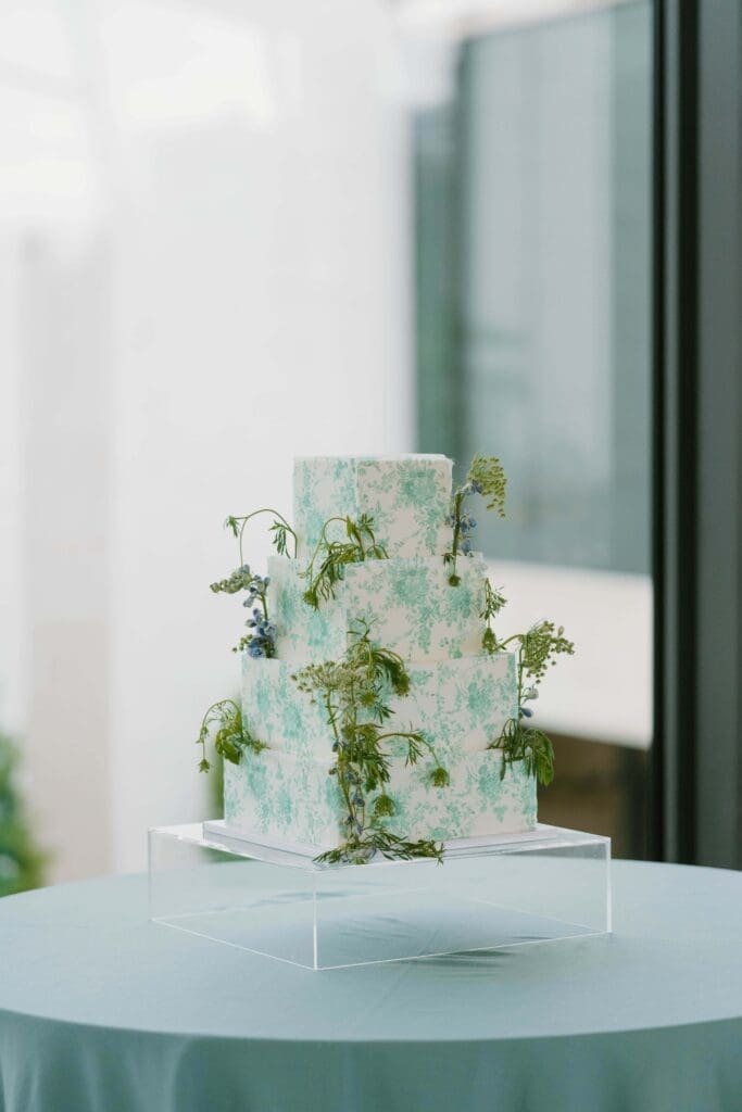 wedding reception details at arkansas museum of fine arts in little rock 