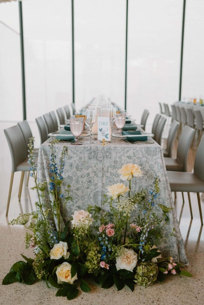 wedding reception details at arkansas museum of fine arts in little rock 