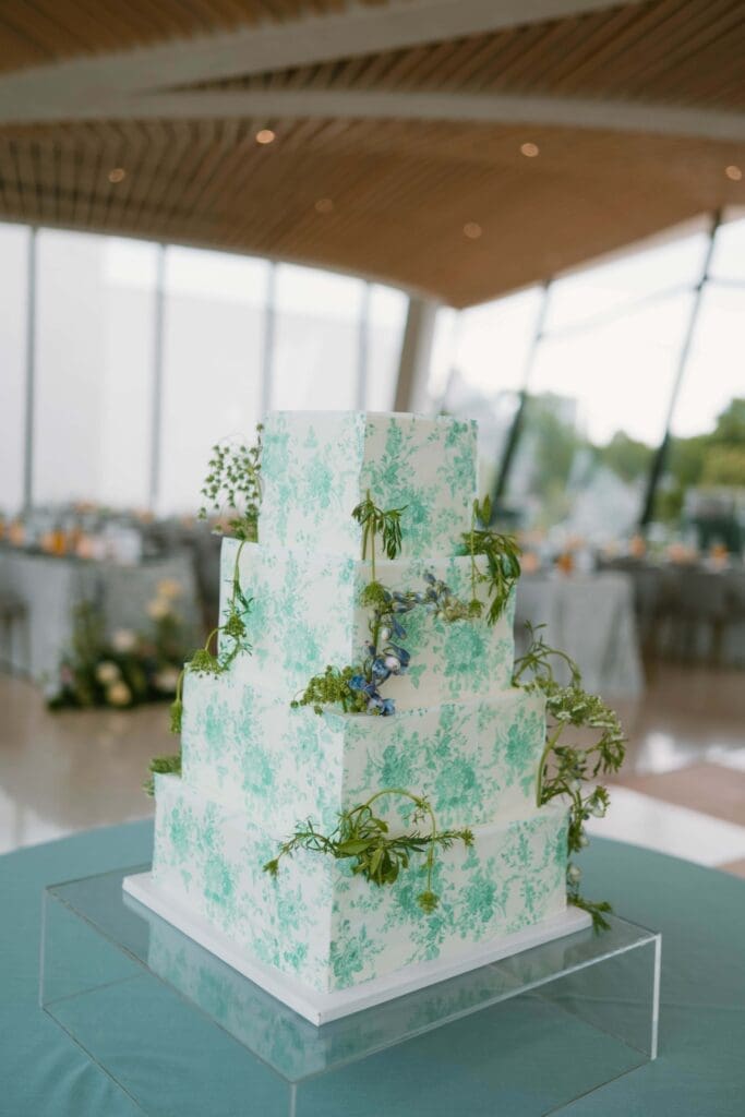 wedding reception details at arkansas museum of fine arts in little rock 