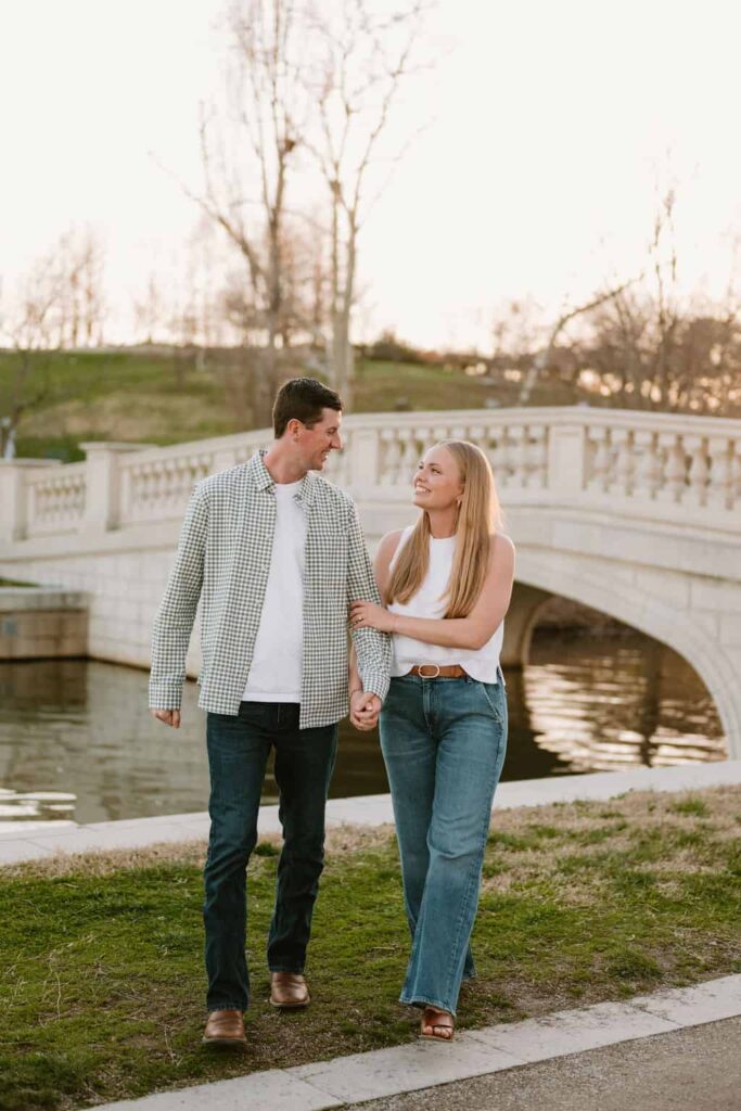 engagement pictures at grand basin forest park stl